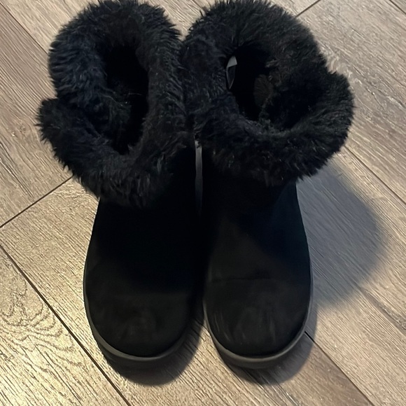 SO Paulina Women’s Faux Fur Winter Boot Size 7 - Picture 2 of 9